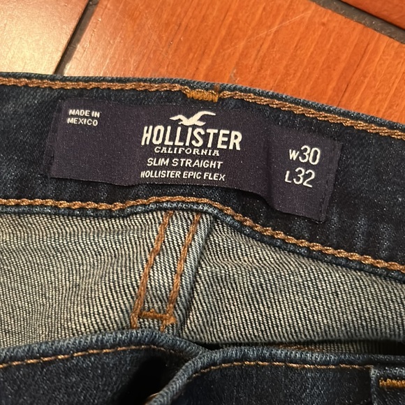 Hollister Dark Wash Jeans Slim Straight - Picture 2 of 3
